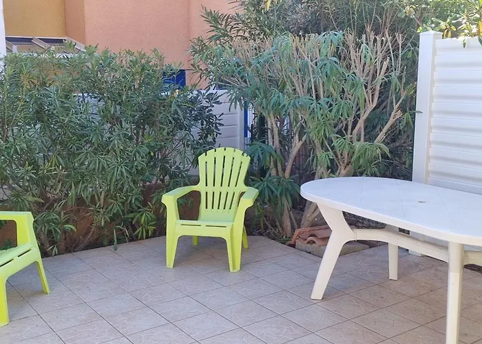 Maison Dans Copacabana * Saint-Pierre-la-Mer (Aude)