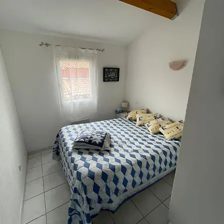 Maison Dans Copacabana * Saint-Pierre-la-Mer (Aude)