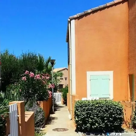 Maison Dans Copacabana * Saint-Pierre-la-Mer (Aude)
