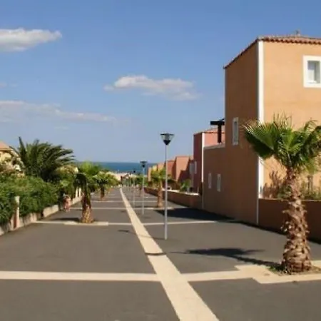 Maison Dans Copacabana * Saint-Pierre-la-Mer (Aude)